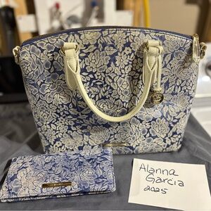 Brahmin Dux and Ady in very hard to find Aquarius Stratford